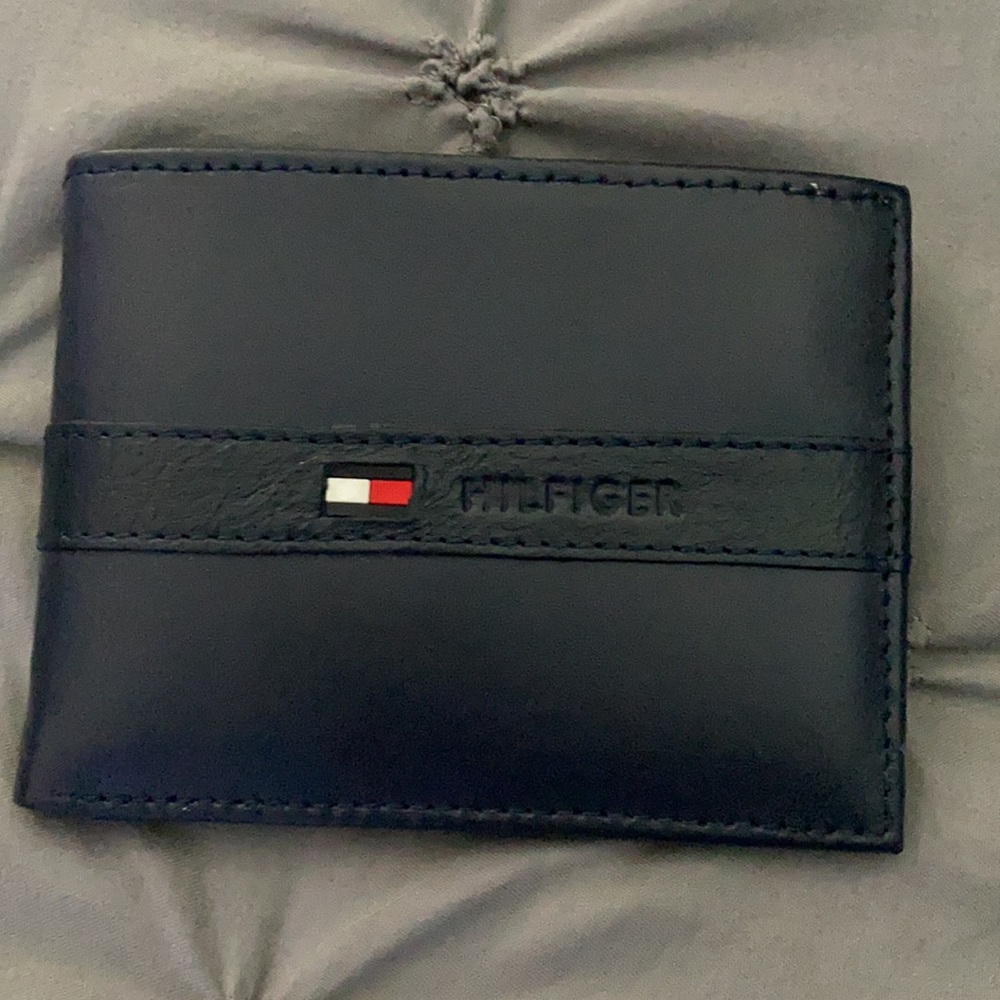 Tommy Hilfiger wallet